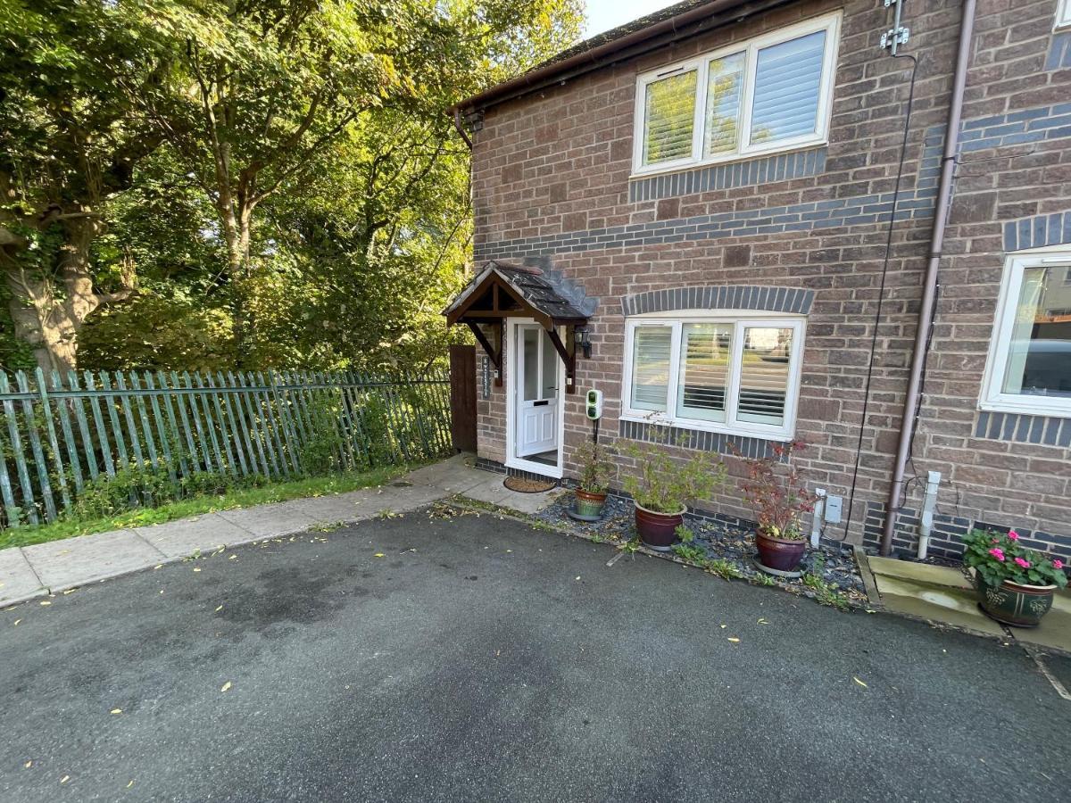 Riverside 2 Bedroom Townhouse With Car Charger Abergavenny Exterior photo
