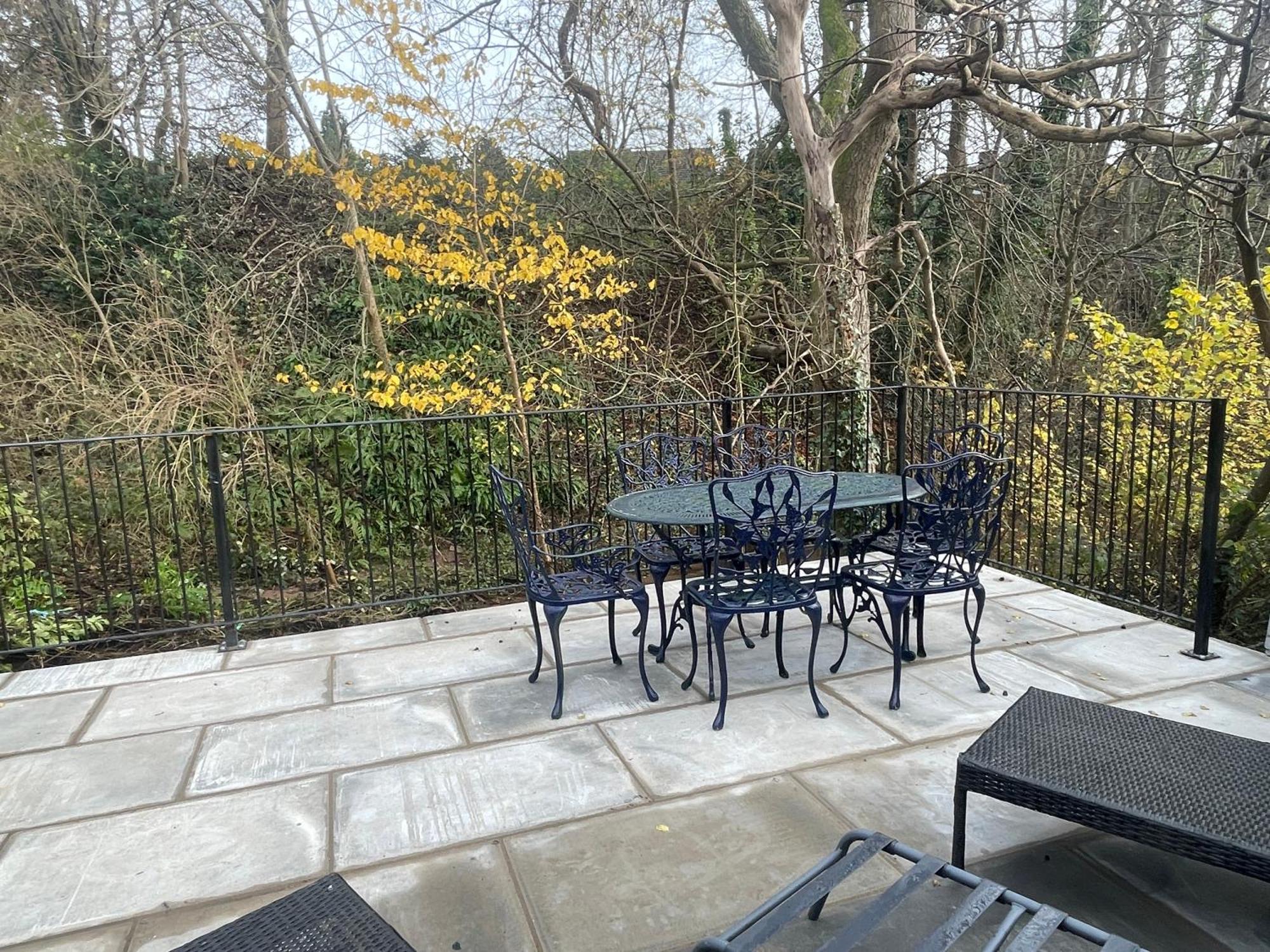 Riverside 2 Bedroom Townhouse With Car Charger Abergavenny Exterior photo
