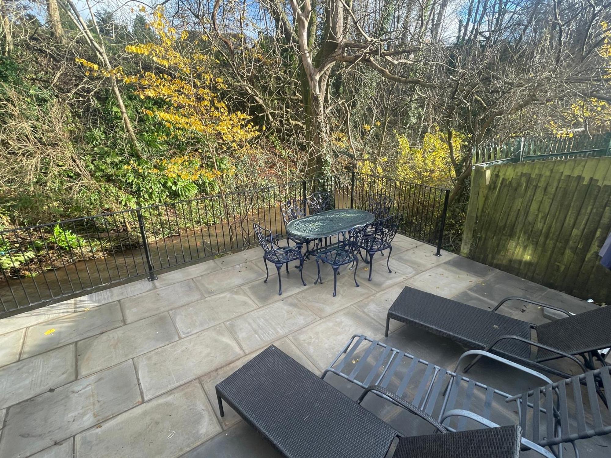 Riverside 2 Bedroom Townhouse With Car Charger Abergavenny Exterior photo